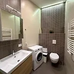 Next To Freedom Monument - 1 Bedroom 4 Guests - Location * 리가