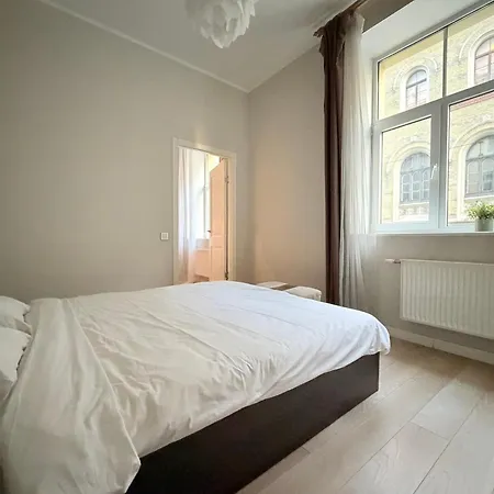 Next To Freedom Monument - 1 Bedroom 4 Guests - Location