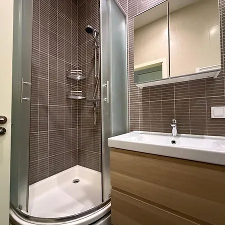 Next To Freedom Monument - 1 Bedroom 4 Guests - Location 公寓 *